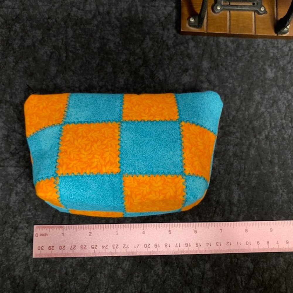 Handmade Quilted Cosmetic Bag - Picture 6 of 9